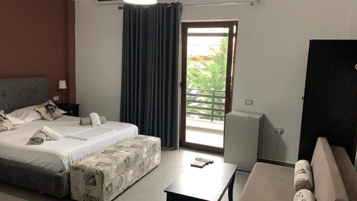 Hotel Natali Дхерми Экстерьер фото